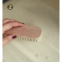 curățați piele cu peria și spumă de soluție curățare activă KERALUX Cleaning Set Active Plus