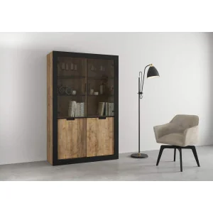 vitrina Tudor 2